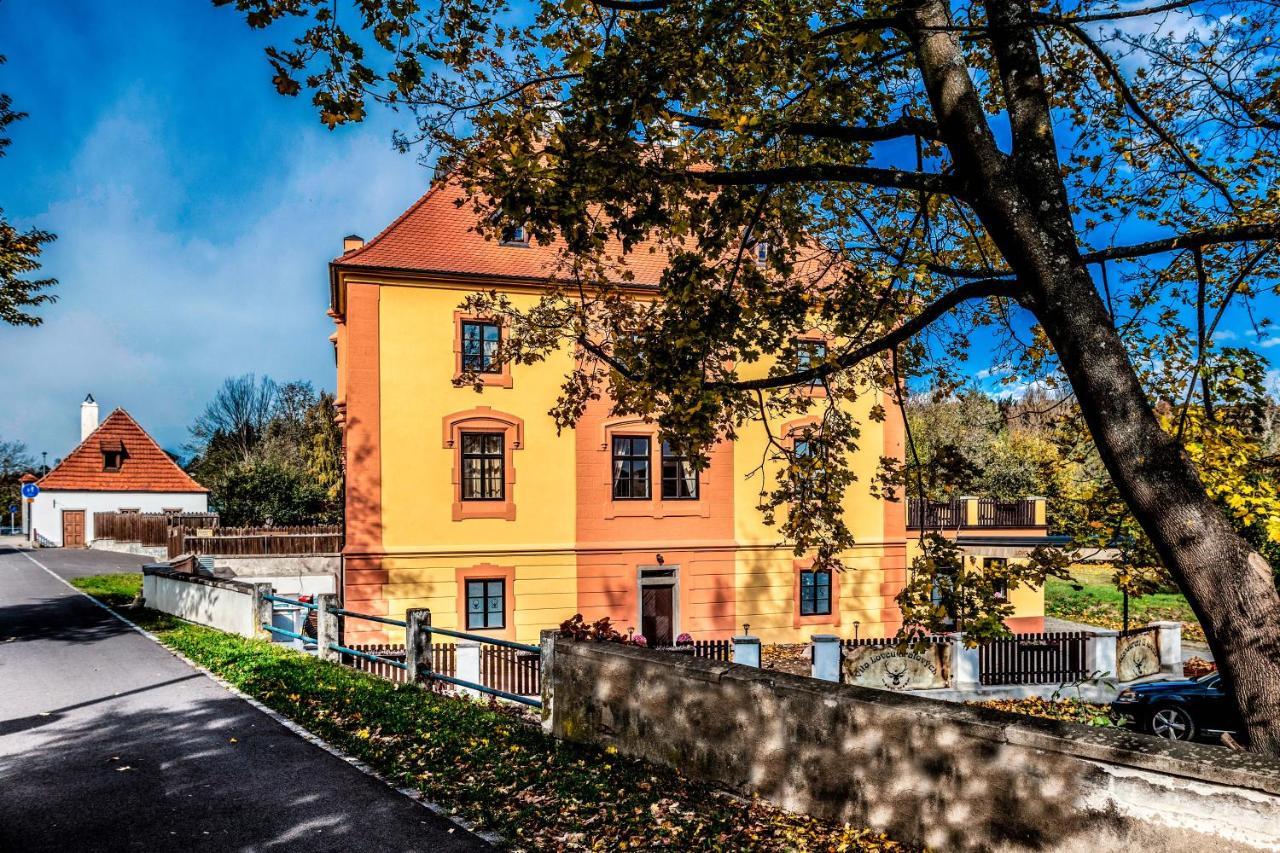 Vila Lovcu Kralovych Český Krumlov Exterior foto